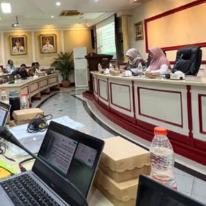 Rapat pembahasan dengan DLH
